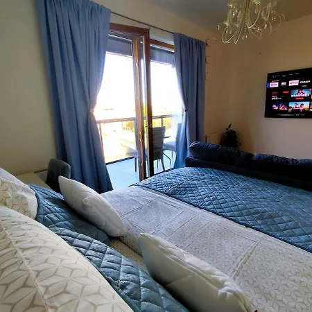 Azure Riverside Apartment - City Center Appartement Wrocław