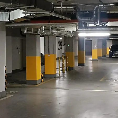 Azure Riverside Apartment - City Center Appartement *